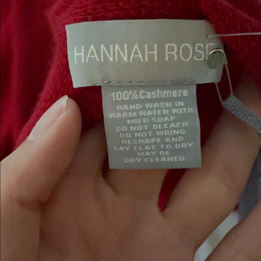 Red cashmere scarf - Picture 3 of 3